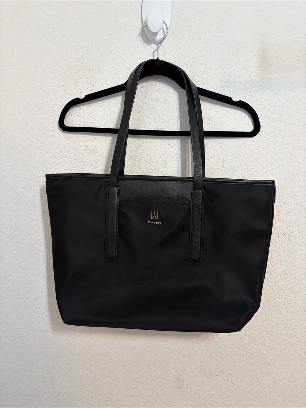 Travelpro Black Nylon Tote Bag Shoulder Carryall Work Travel Purse Laptop